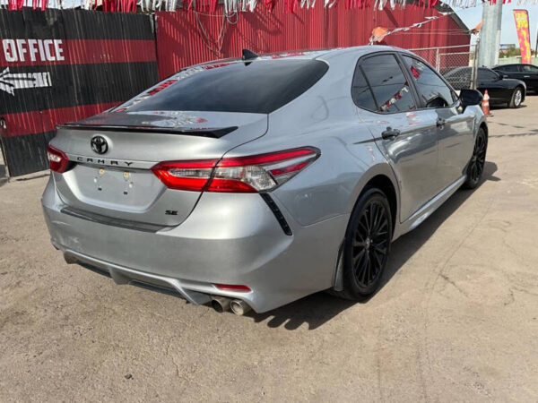 2019 Toyota Camry SE - Image 5