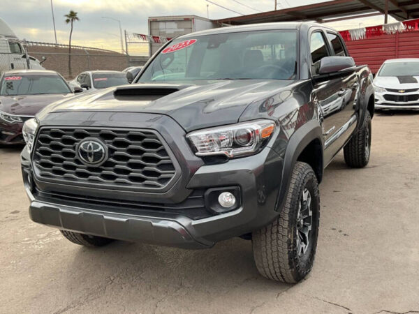 2023 Toyota Tacoma TRD Off-Road - Image 4