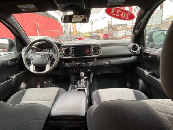 2023 Toyota Tacoma TRD Off-Road - Image 10