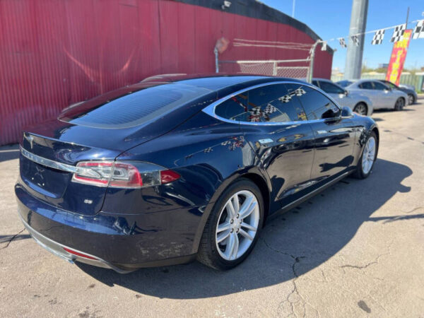 2015 Tesla Model S 85 - Image 6