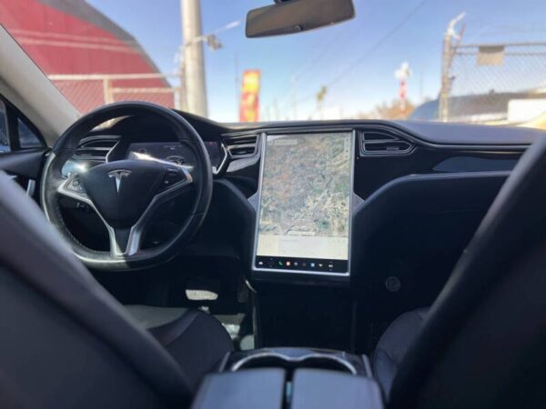 2015 Tesla Model S 85 - Image 7